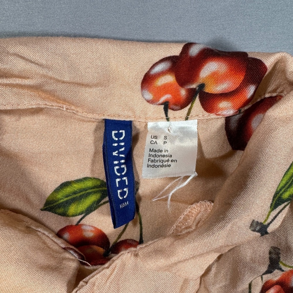 H&M Divided Womens Small Cherry Print Button Up Shirt Peach Short Sleeve Viscose - Picture 2 of 11